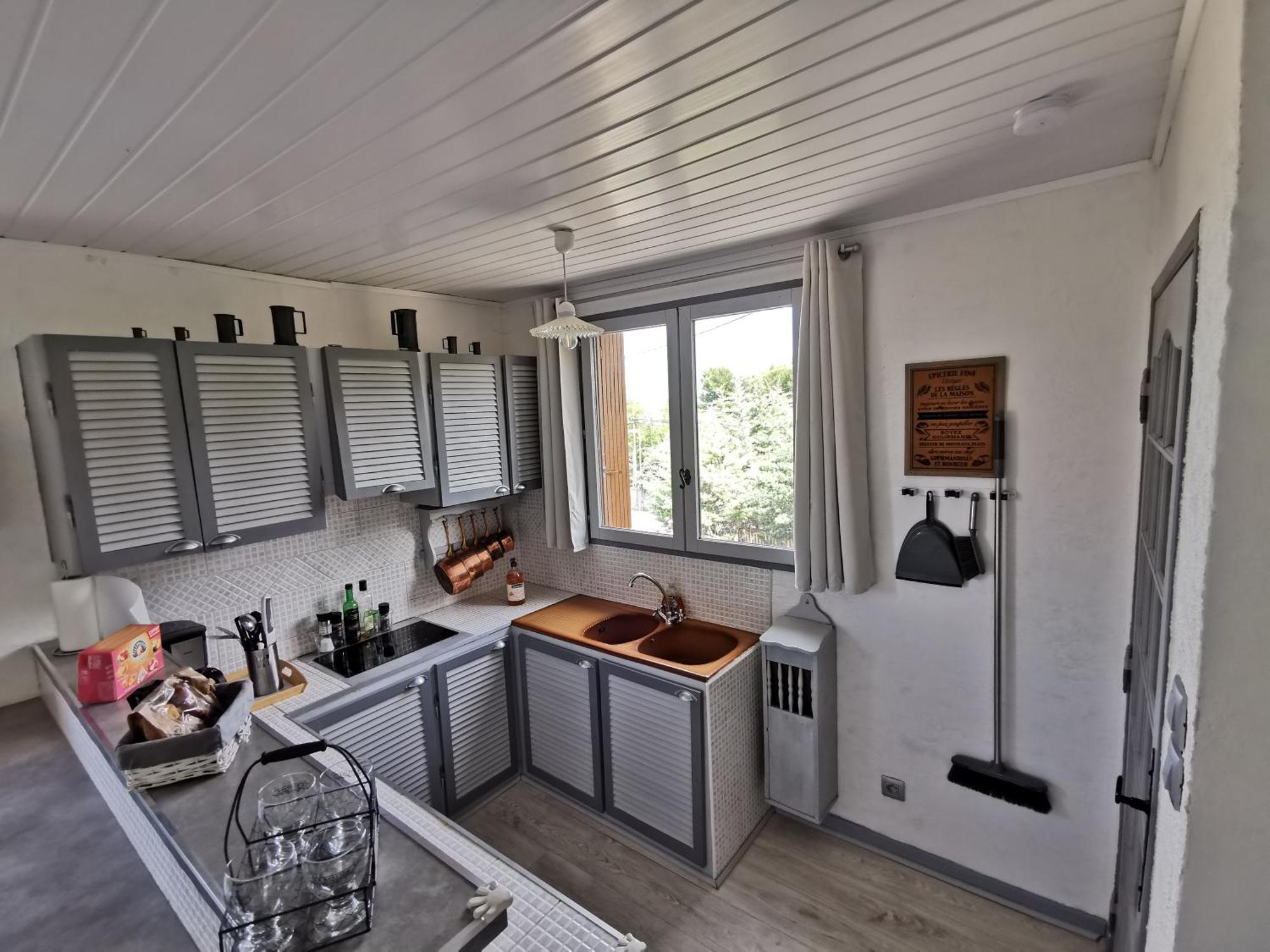 Guest House Provencal Vitrolles  Rom bilde